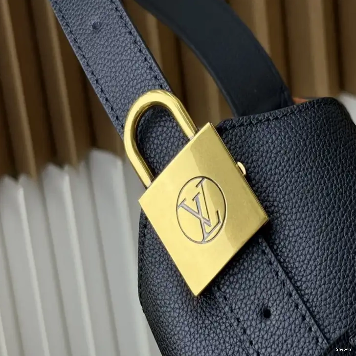 2408YA0078 Bags LV 0714